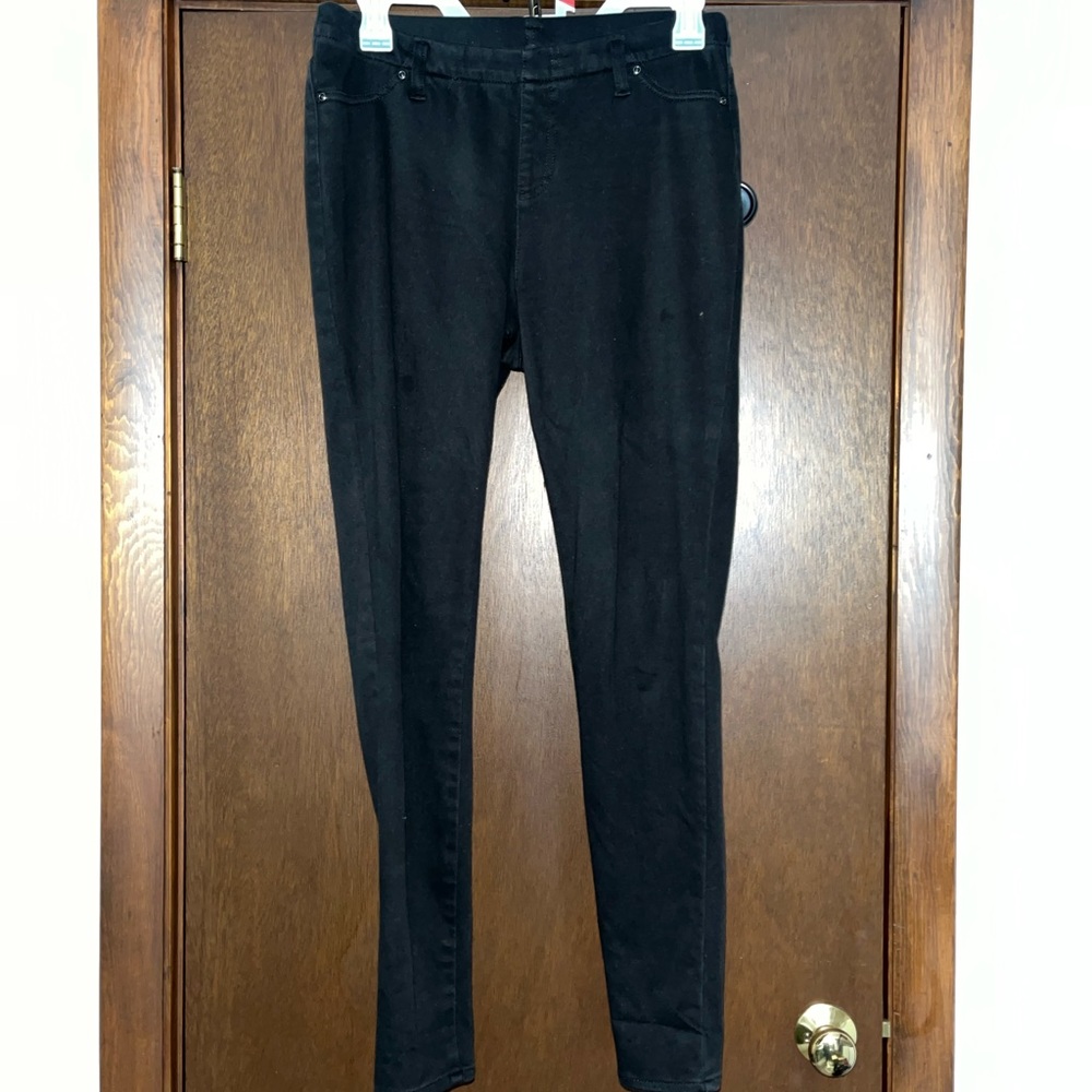 Black jeggings